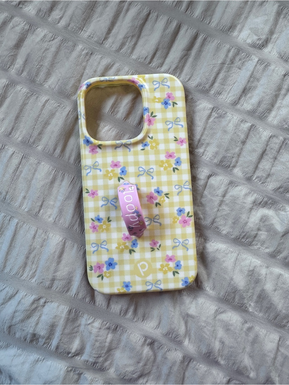 iPhone 14Pro loopy yellow gingham